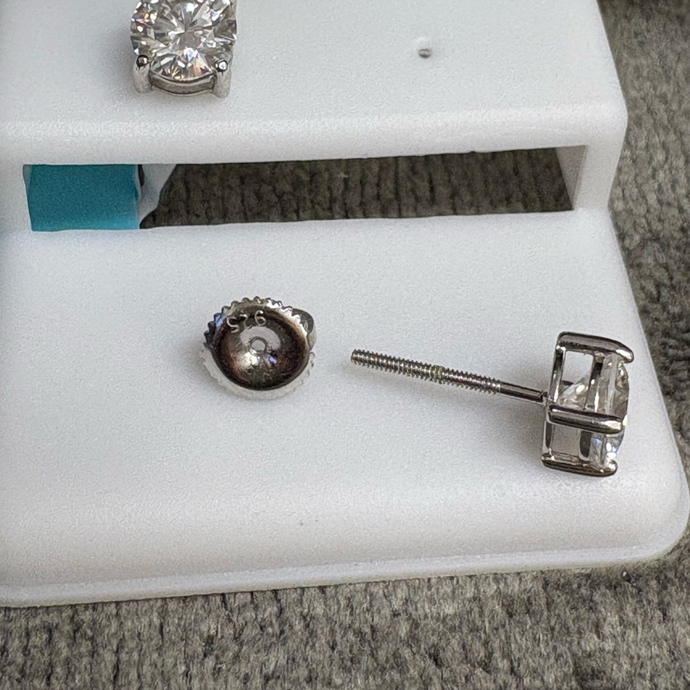 Moissanite 1.5ctw Sterling Silver Stud Earrings - Picture 4 of 5